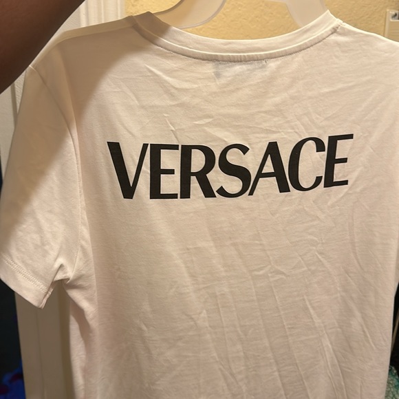 Versace: Logo-Print Cotton Shirt - Picture 2 of 4